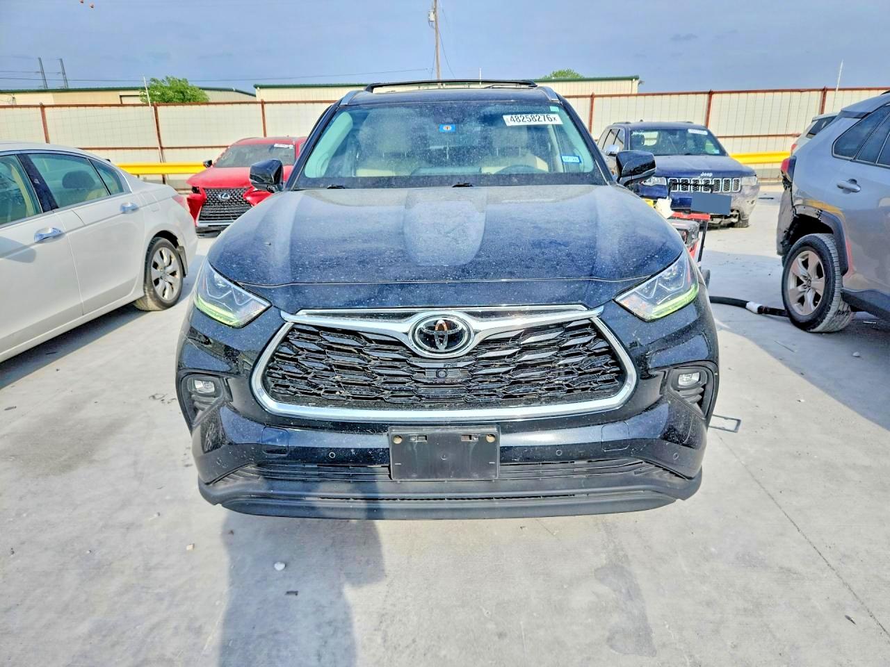 2022 TOYOTA HIGHLANDER LIMITED photo 13