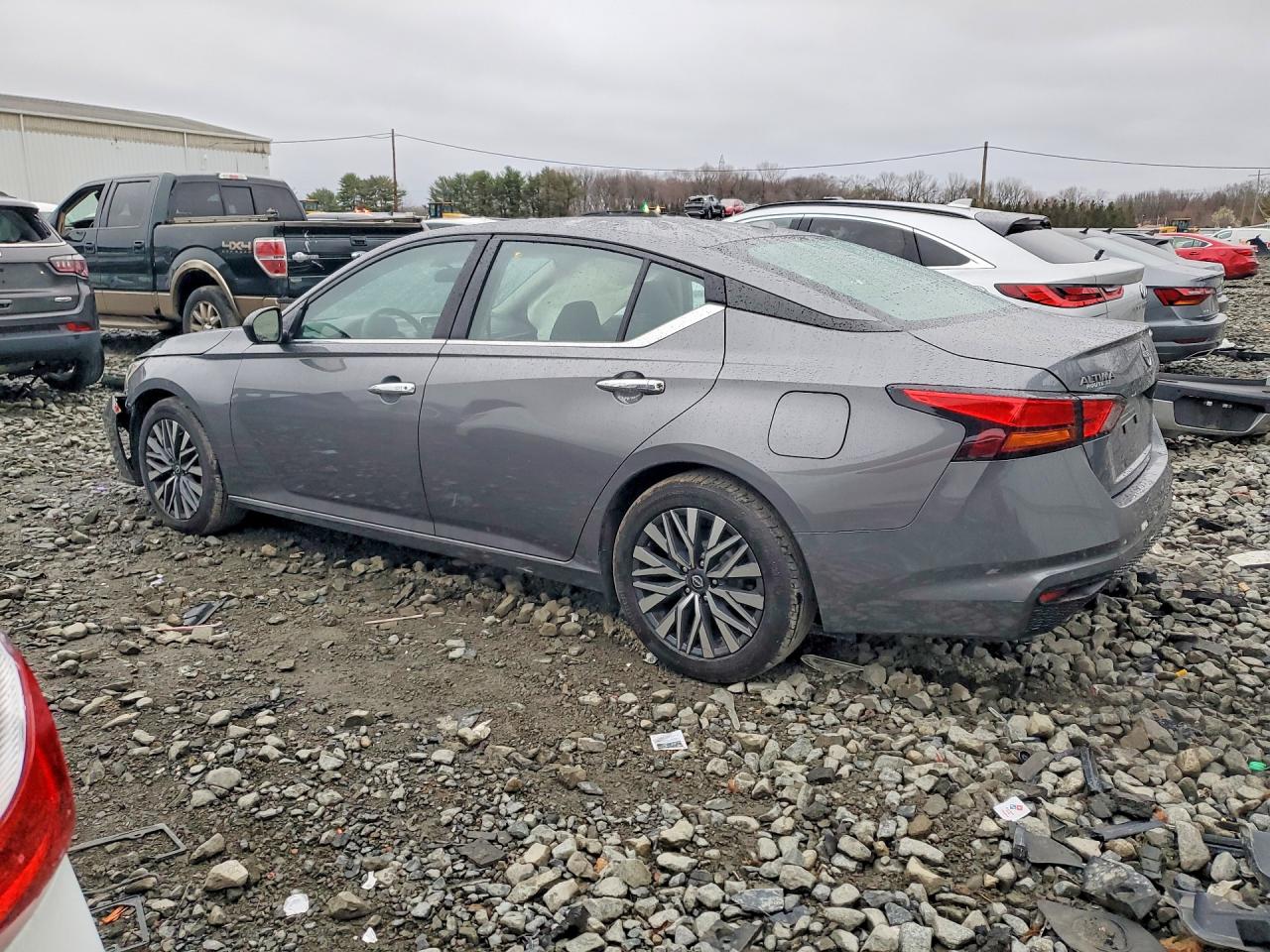 2024 NISSAN ALTIMA 2.5 SV photo 3