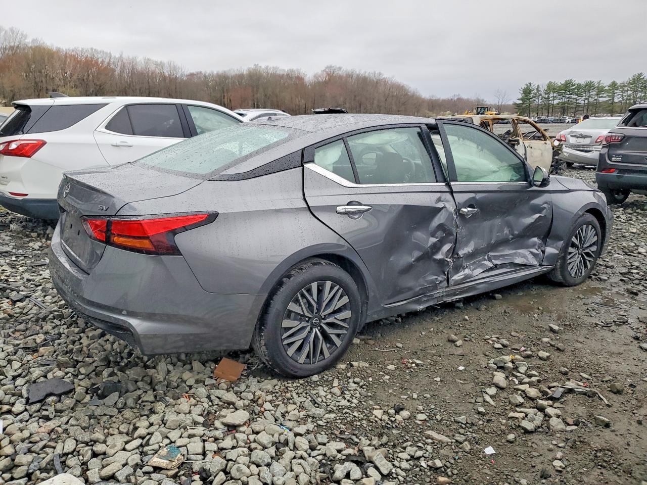 2024 NISSAN ALTIMA 2.5 SV photo 5