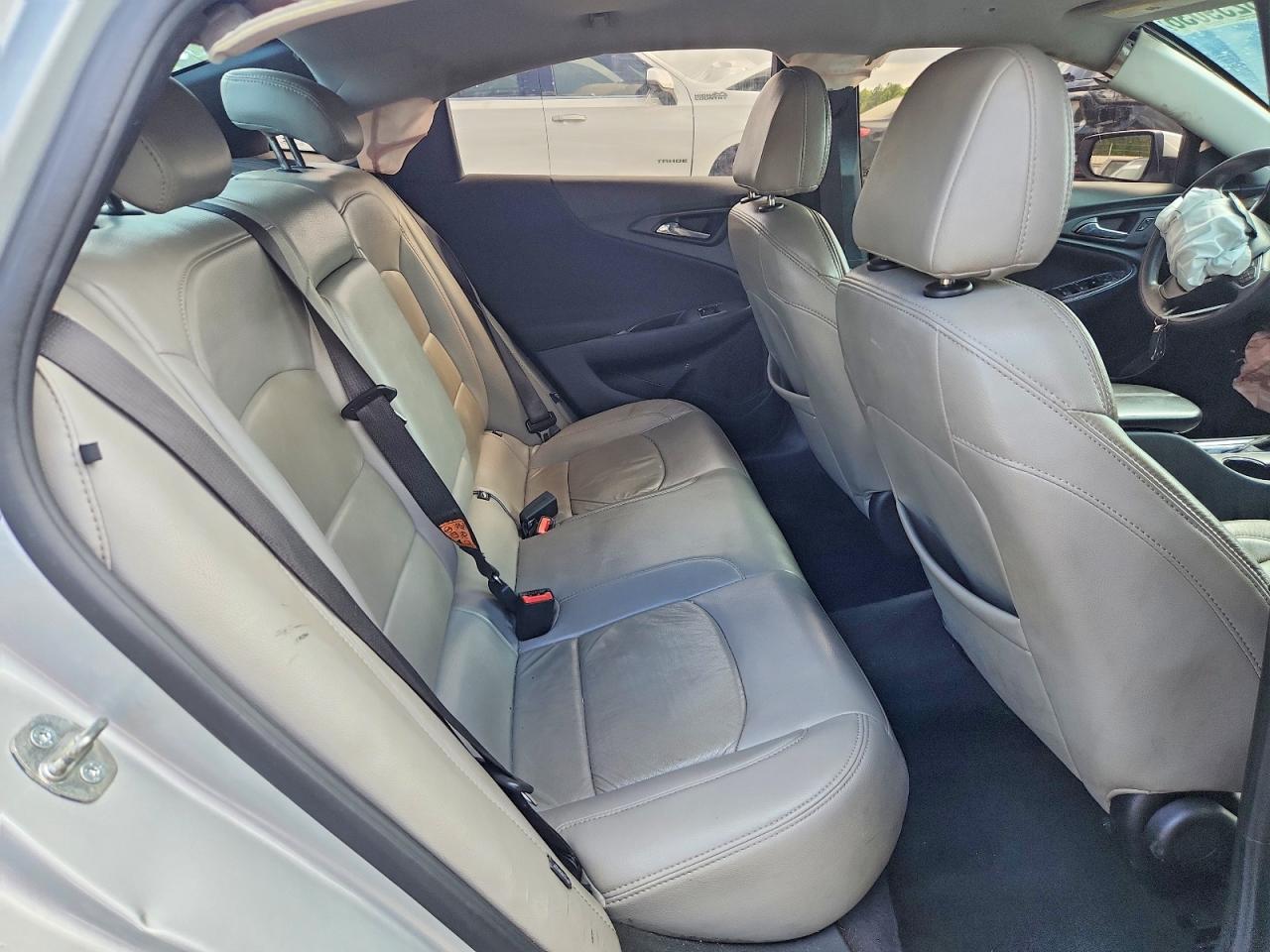 2021 CHEVROLET MALIBU LT photo 19