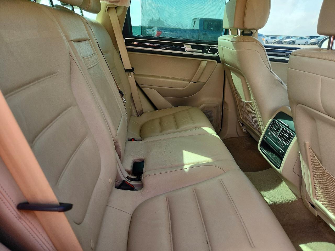 2017 VOLKSWAGEN TOUAREG EXECUTIVE photo 21
