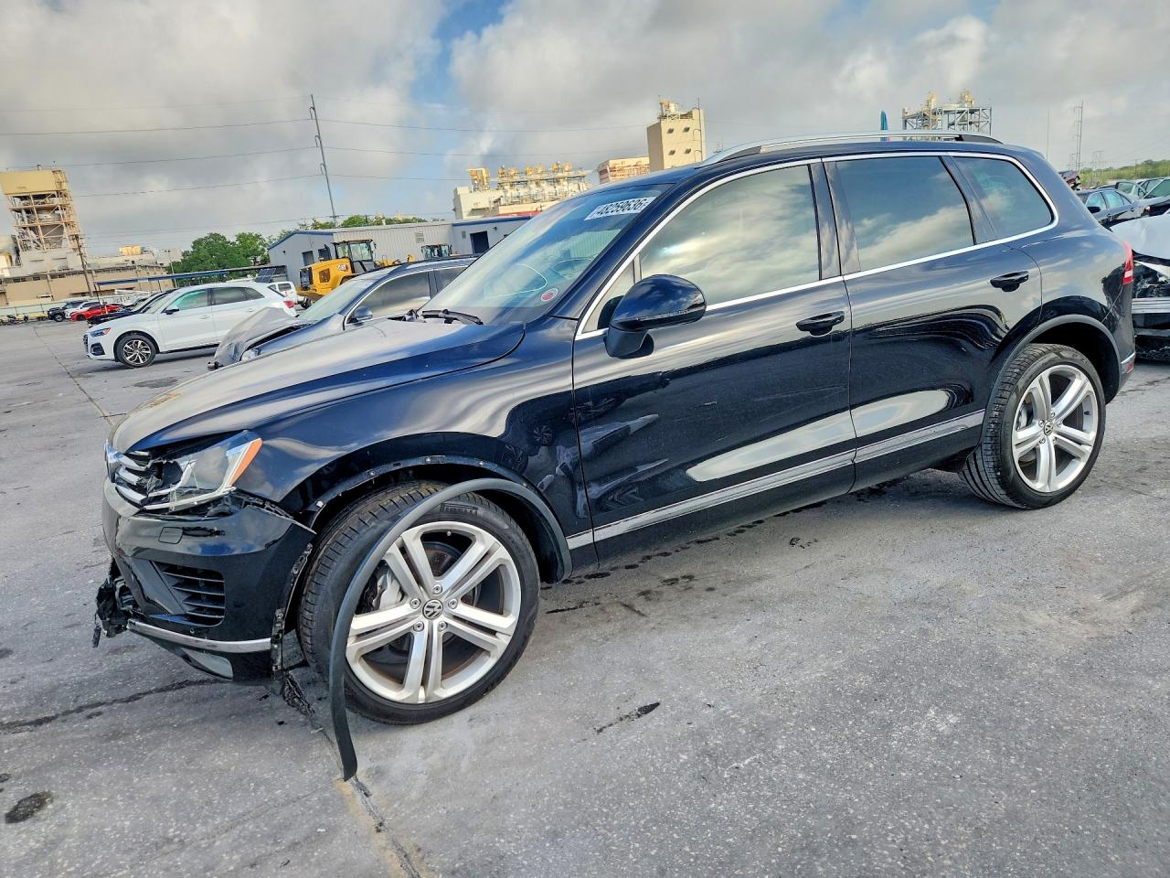 2017 VOLKSWAGEN TOUAREG
