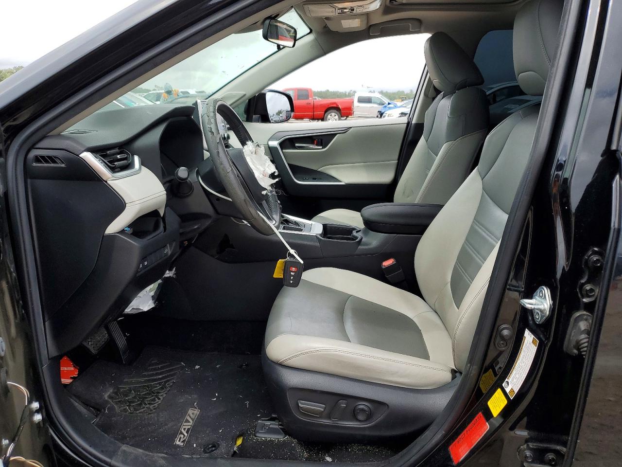2019 TOYOTA RAV4 XLE PREMIUM photo 19
