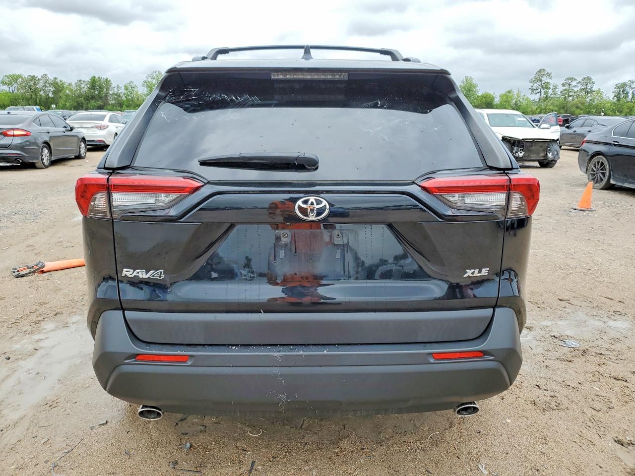 2019 TOYOTA RAV4 XLE PREMIUM photo 16