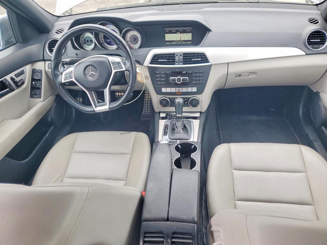 2014 MERCEDES-BENZ C 250 photo 22