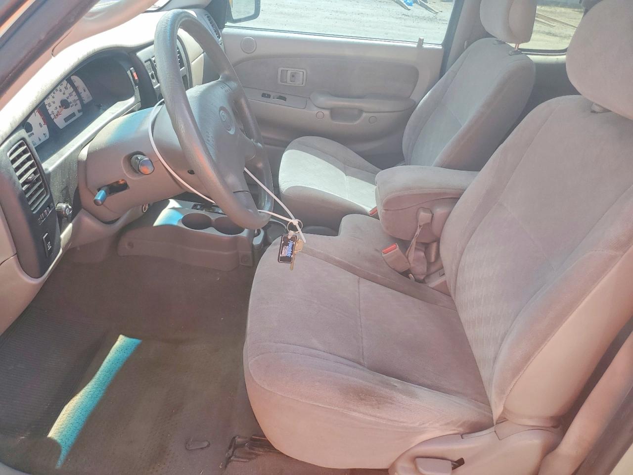2004 TOYOTA TACOMA PRERUNNER V6 photo 13