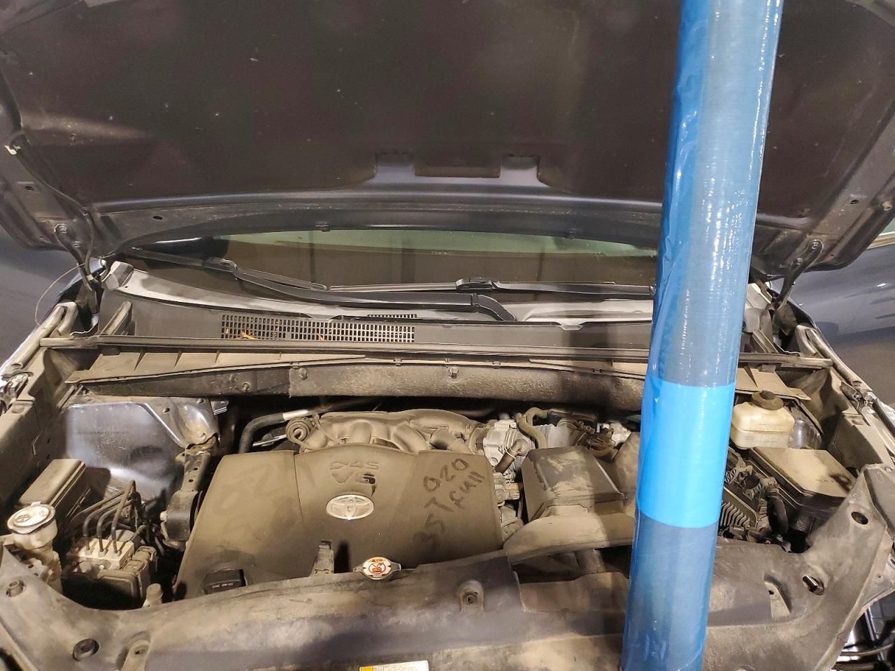 2019 TOYOTA HIGHLANDER XLE photo 12
