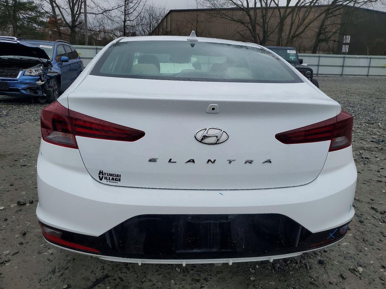 2019 HYUNDAI ELANTRA VALUE EDITION photo 11