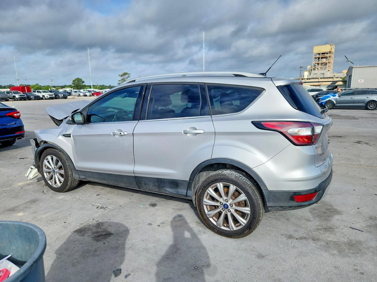 2017 FORD ESCAPE TITANIUM photo 3