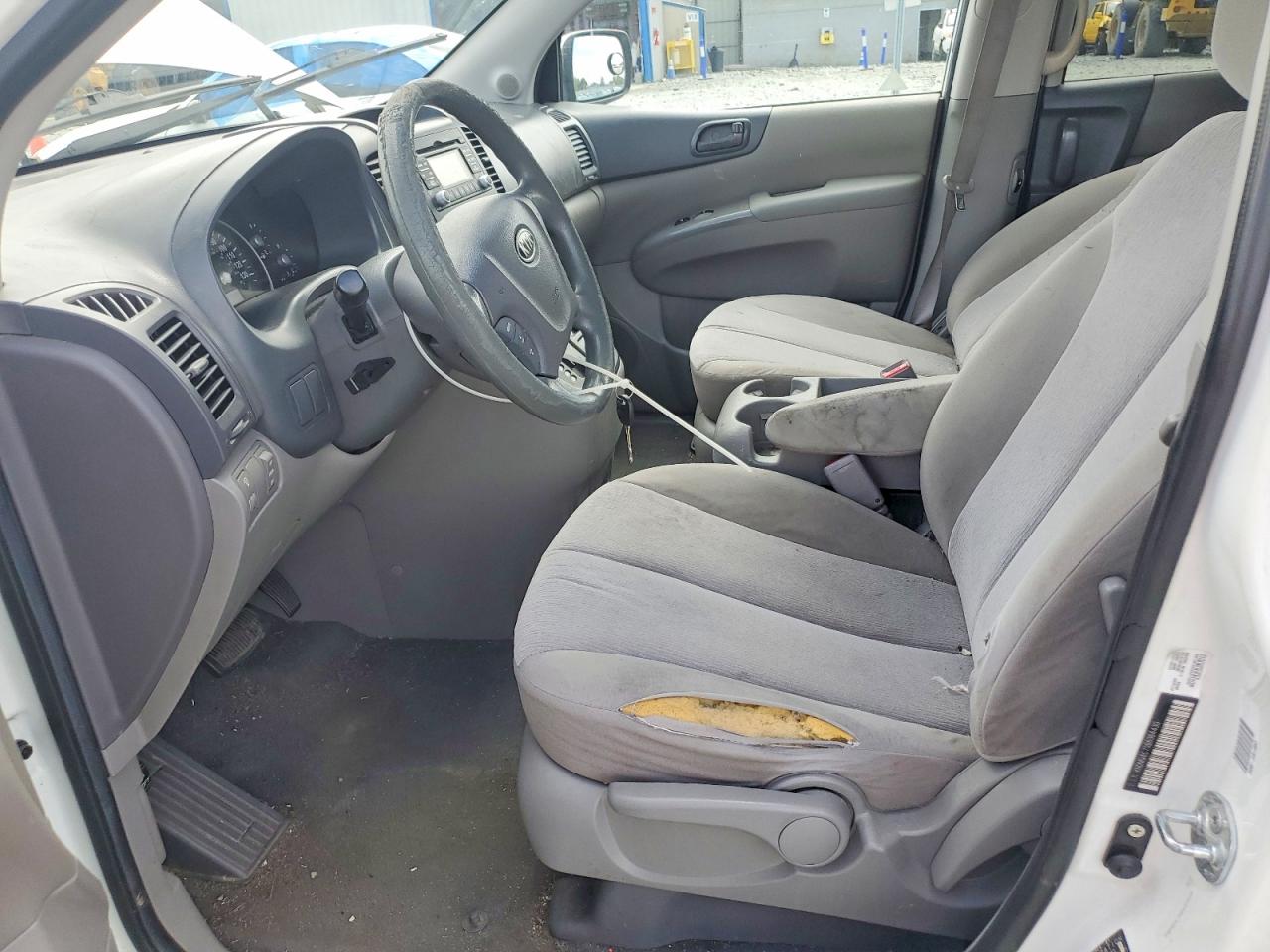 2011 KIA SEDONA LX photo 19