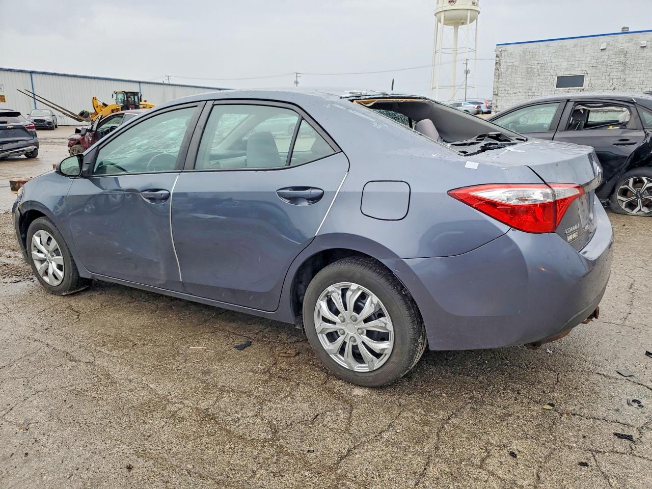 2016 TOYOTA COROLLA LE photo 4