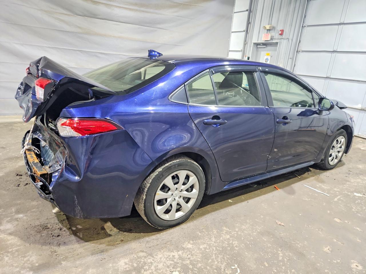 2020 TOYOTA COROLLA LE photo 3