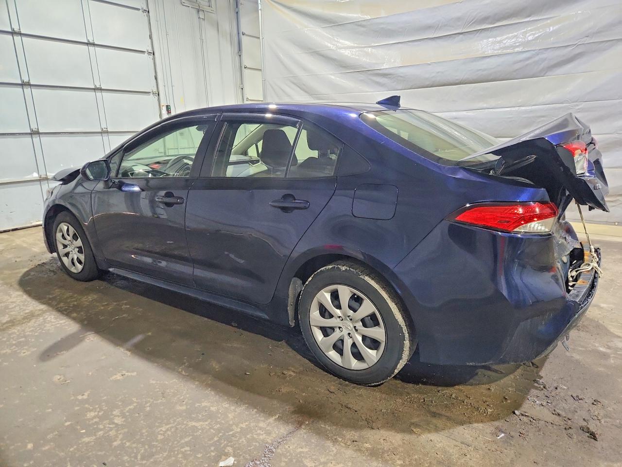 2020 TOYOTA COROLLA LE photo 2