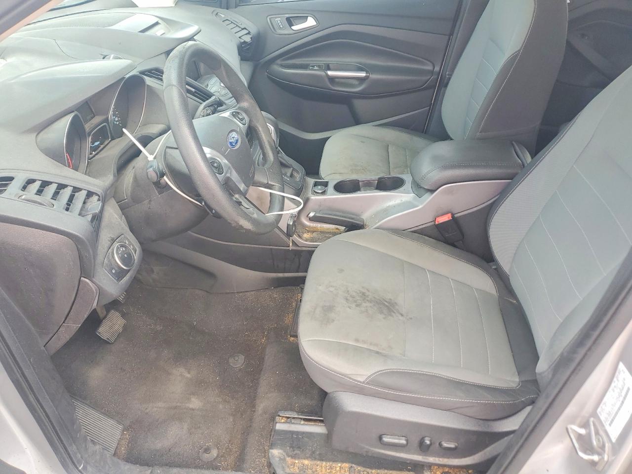 2016 FORD ESCAPE SE photo 19