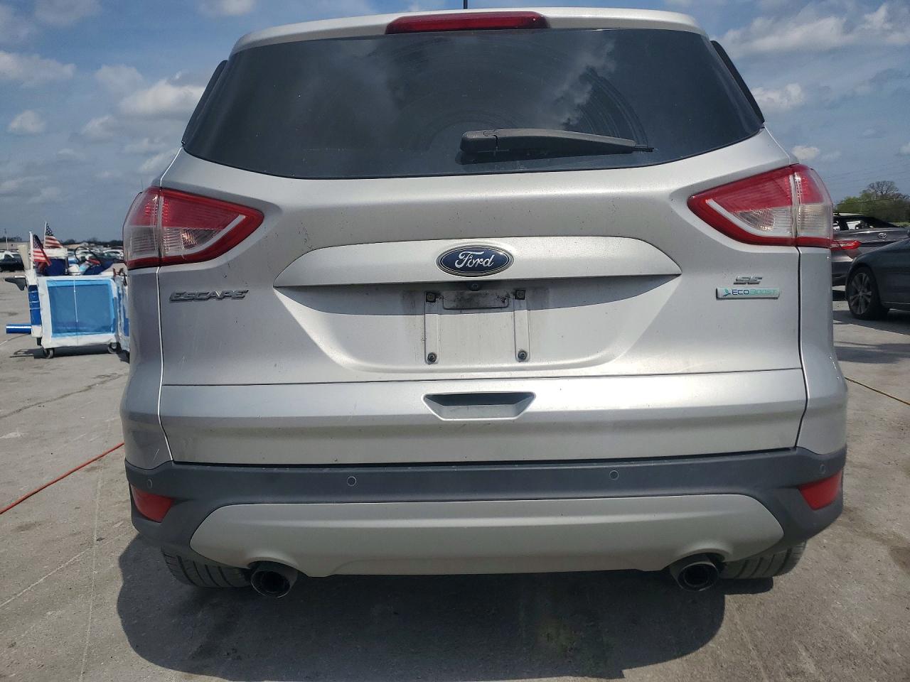 2016 FORD ESCAPE SE photo 16
