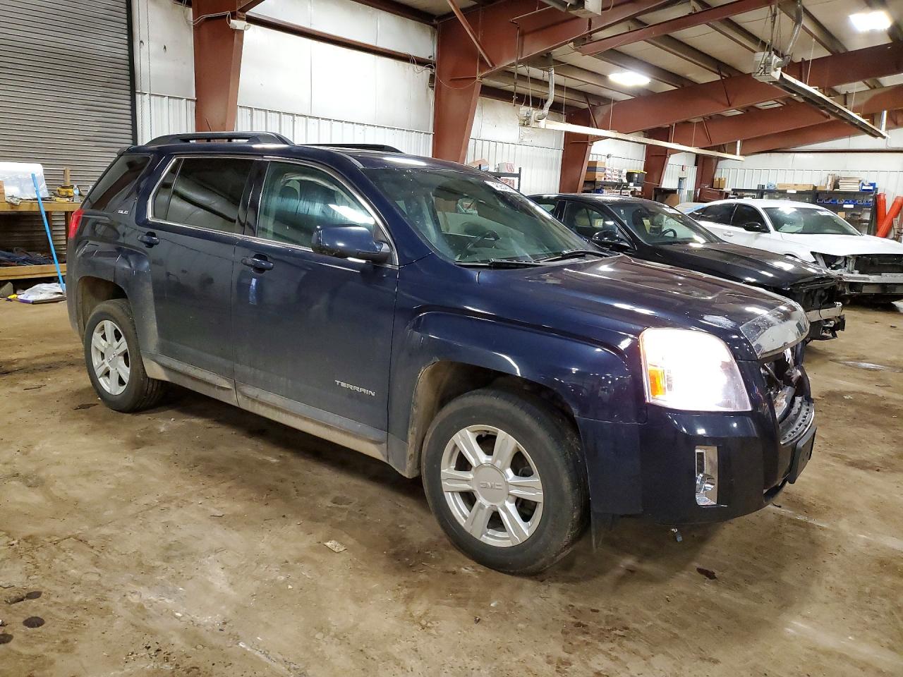 2015 GMC TERRAIN SLE photo 4