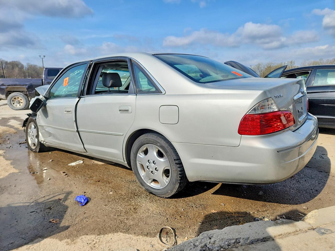 2004 TOYOTA AVALON XLS photo 3