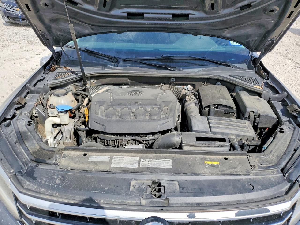 2018 VOLKSWAGEN PASSAT SE photo 21