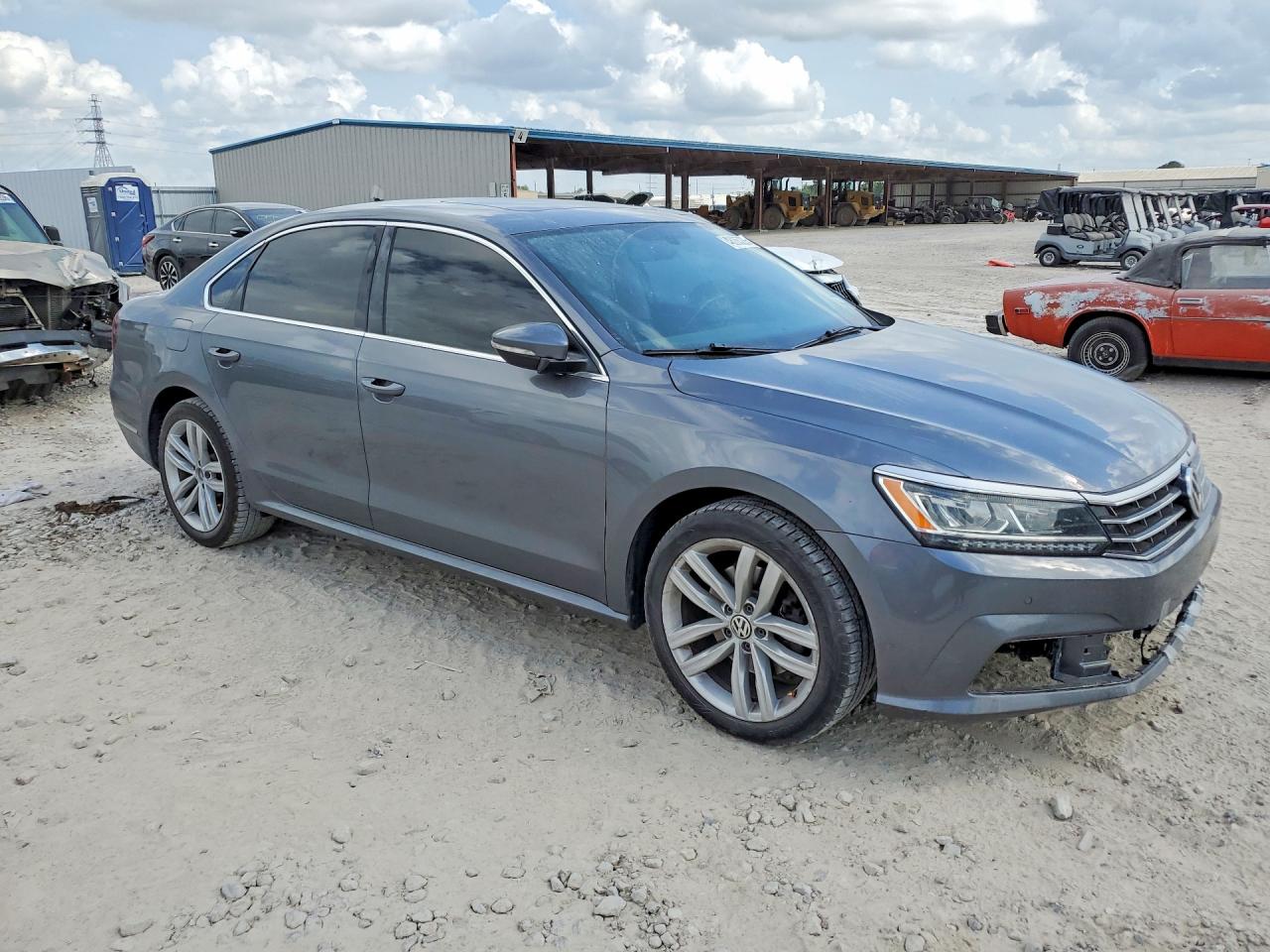 2018 VOLKSWAGEN PASSAT SE photo 7