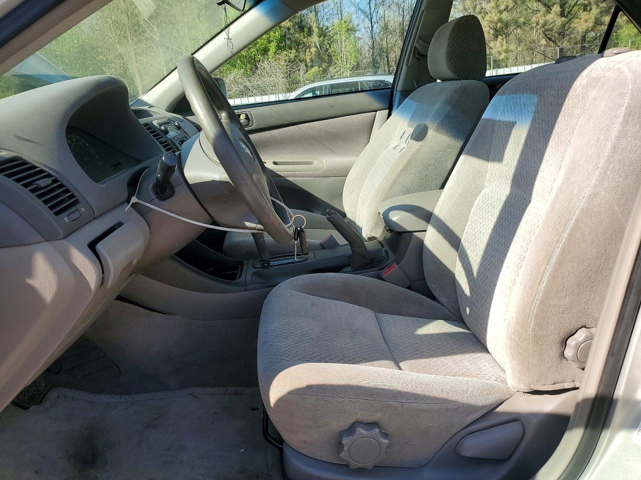 2003 TOYOTA CAMRY LE photo 19