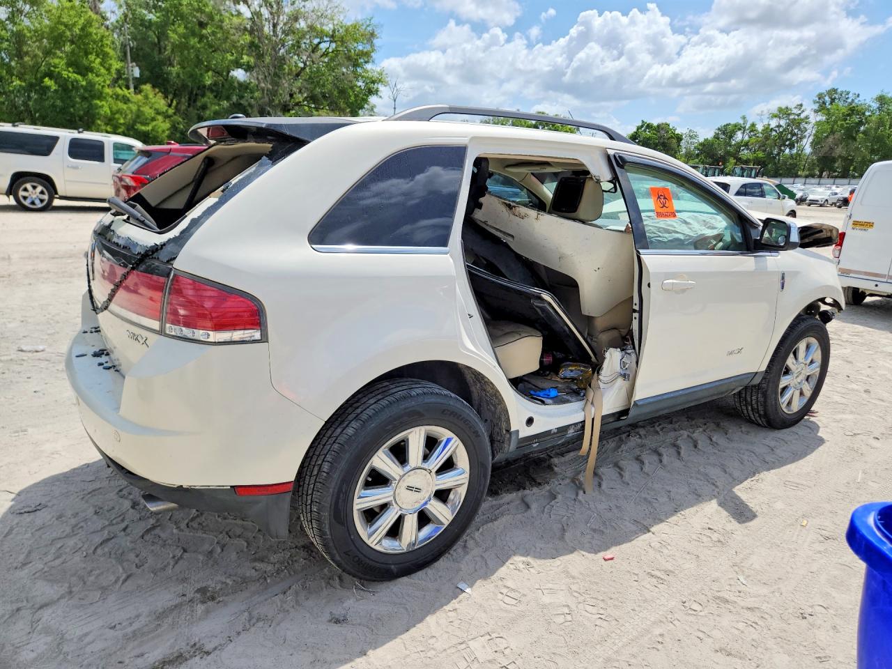 2008 LINCOLN MKX photo 3