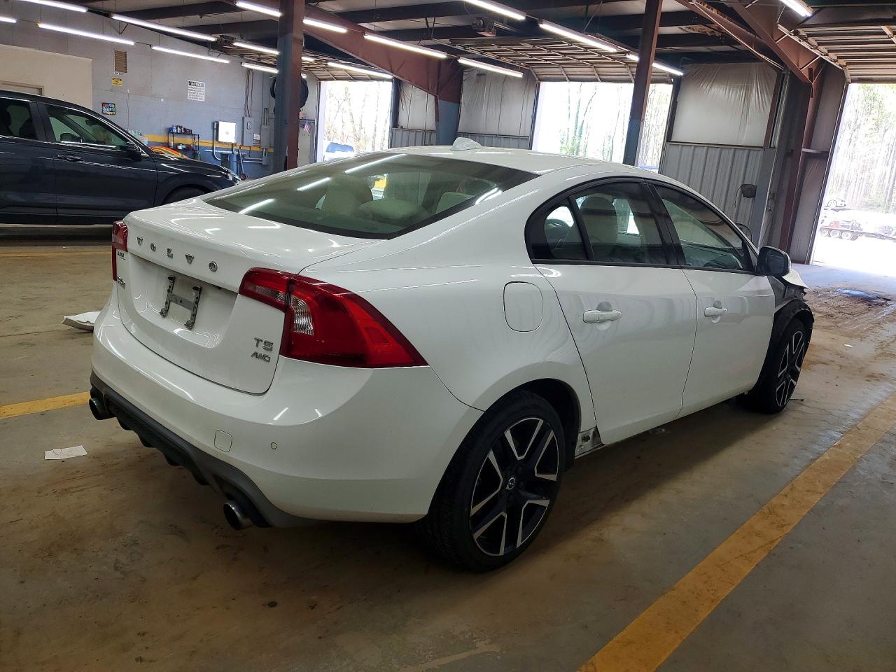 2017 VOLVO S60 DYNAMIC photo 7