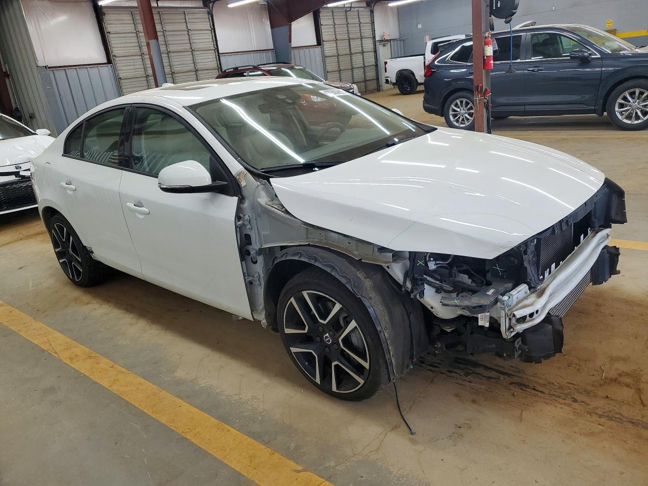 2017 VOLVO S60 DYNAMIC photo 10