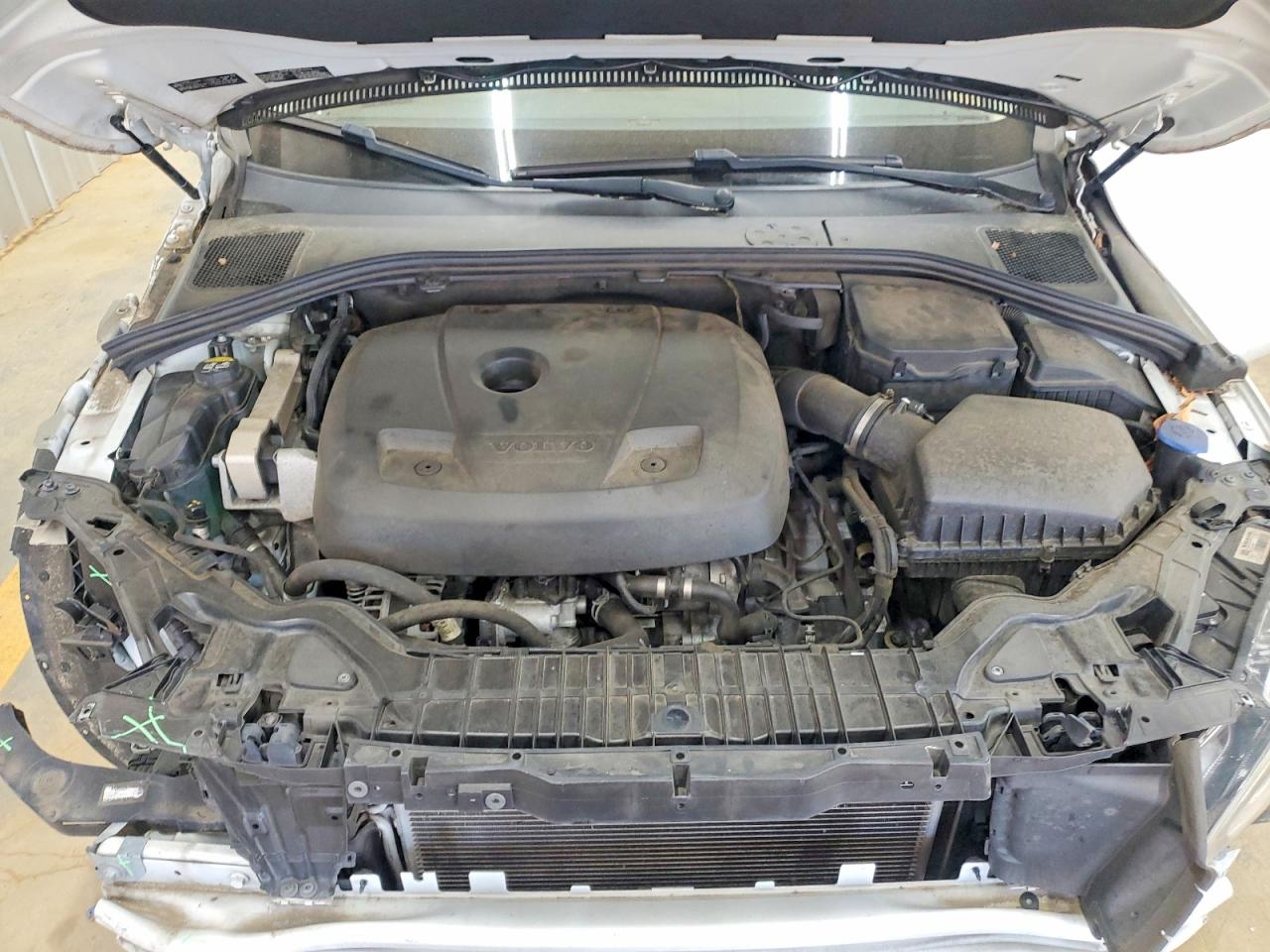 2017 VOLVO S60 DYNAMIC photo 31