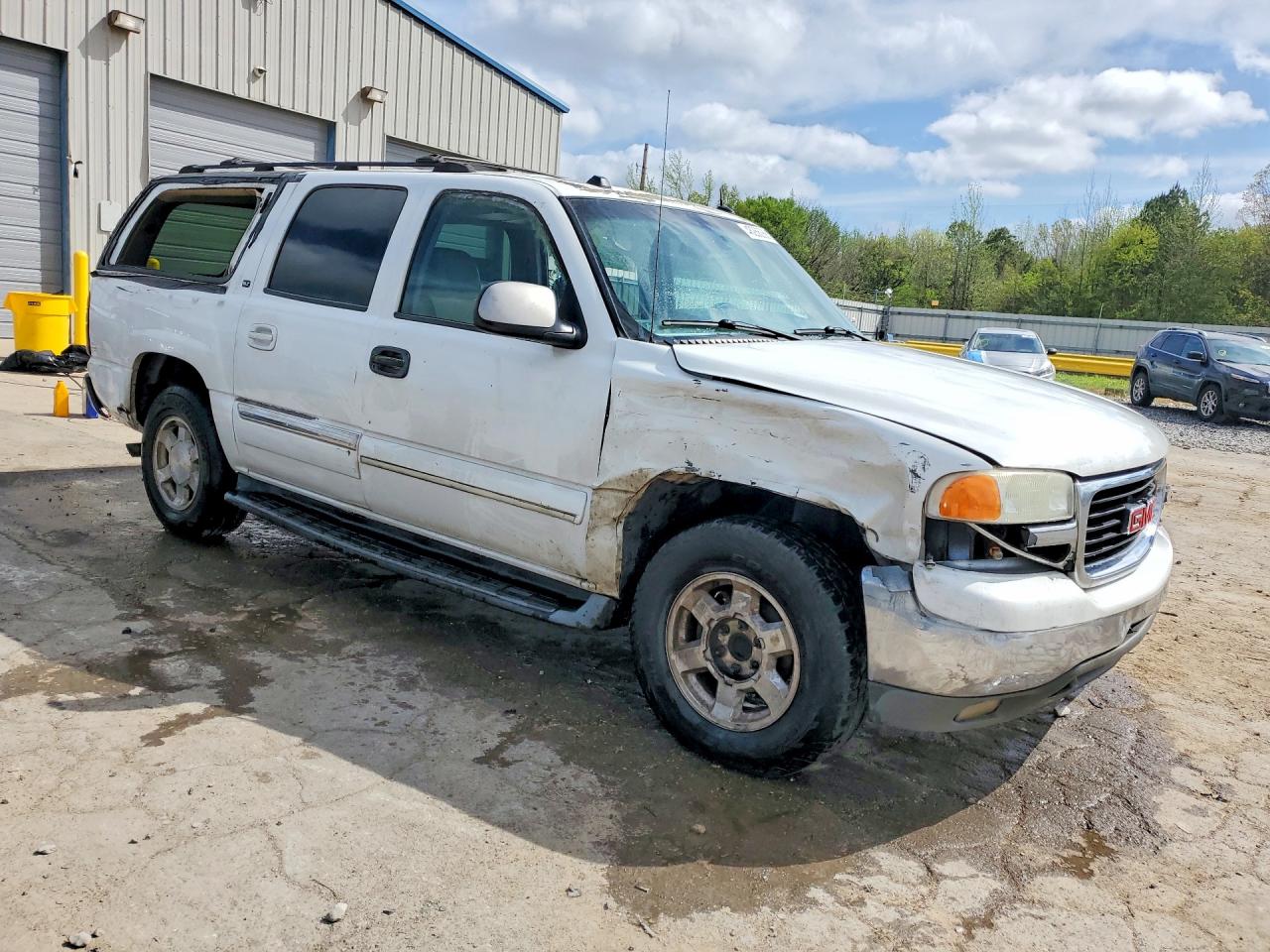 2004 GMC YUKON XL C1500 photo 7