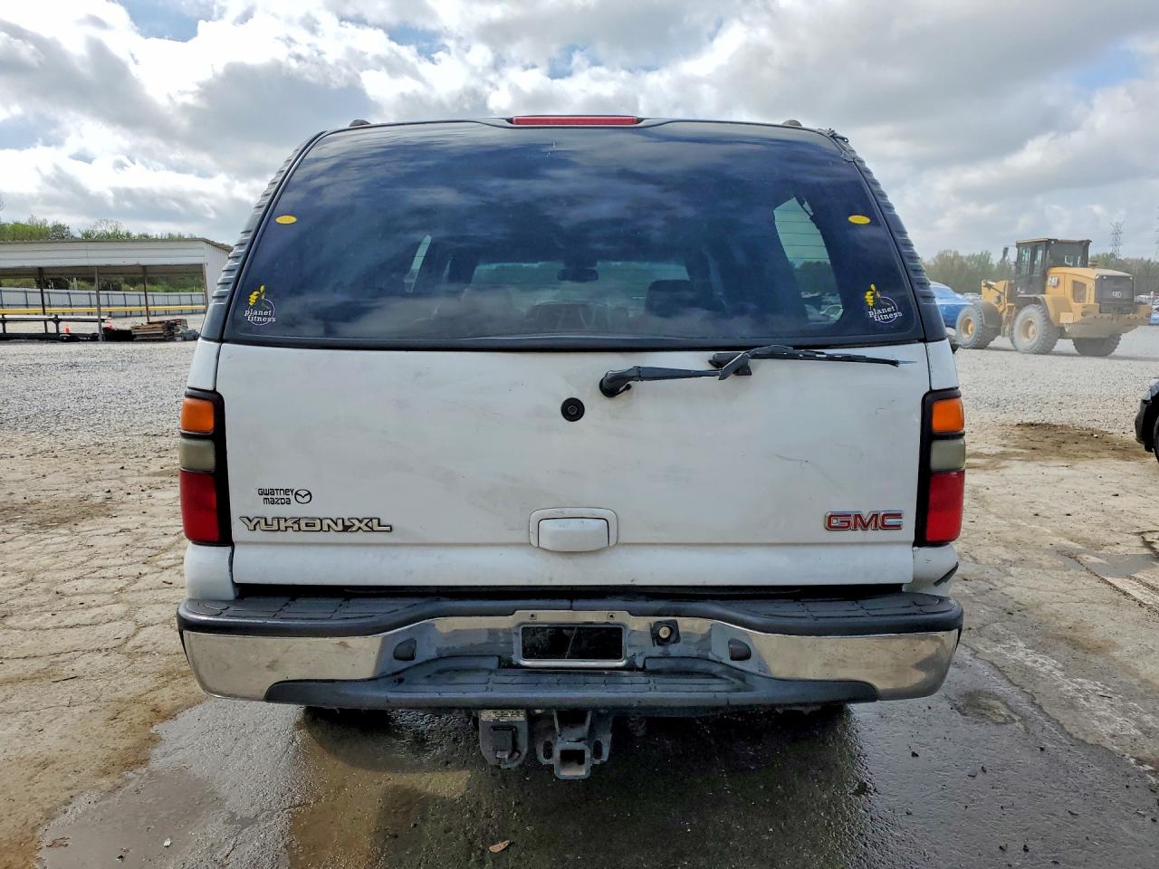 2004 GMC YUKON XL C1500 photo 11