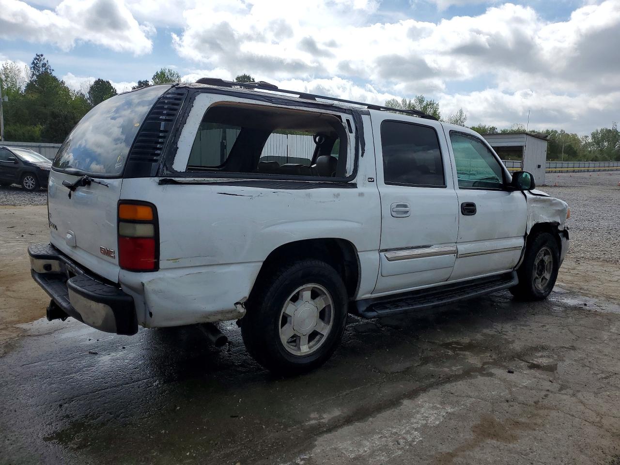 2004 GMC YUKON XL C1500 photo 5