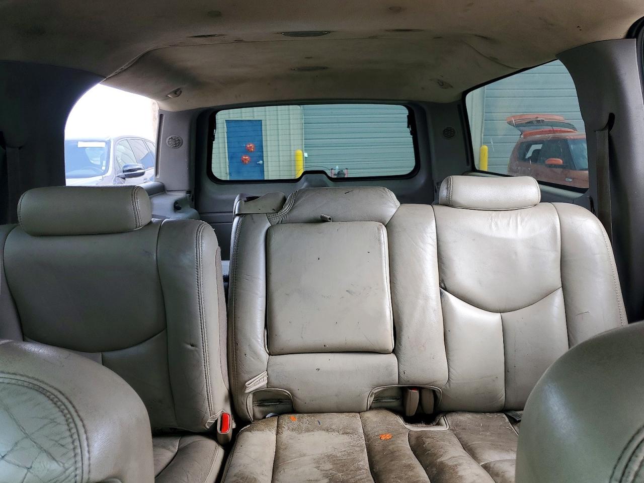 2004 GMC YUKON XL C1500 photo 19