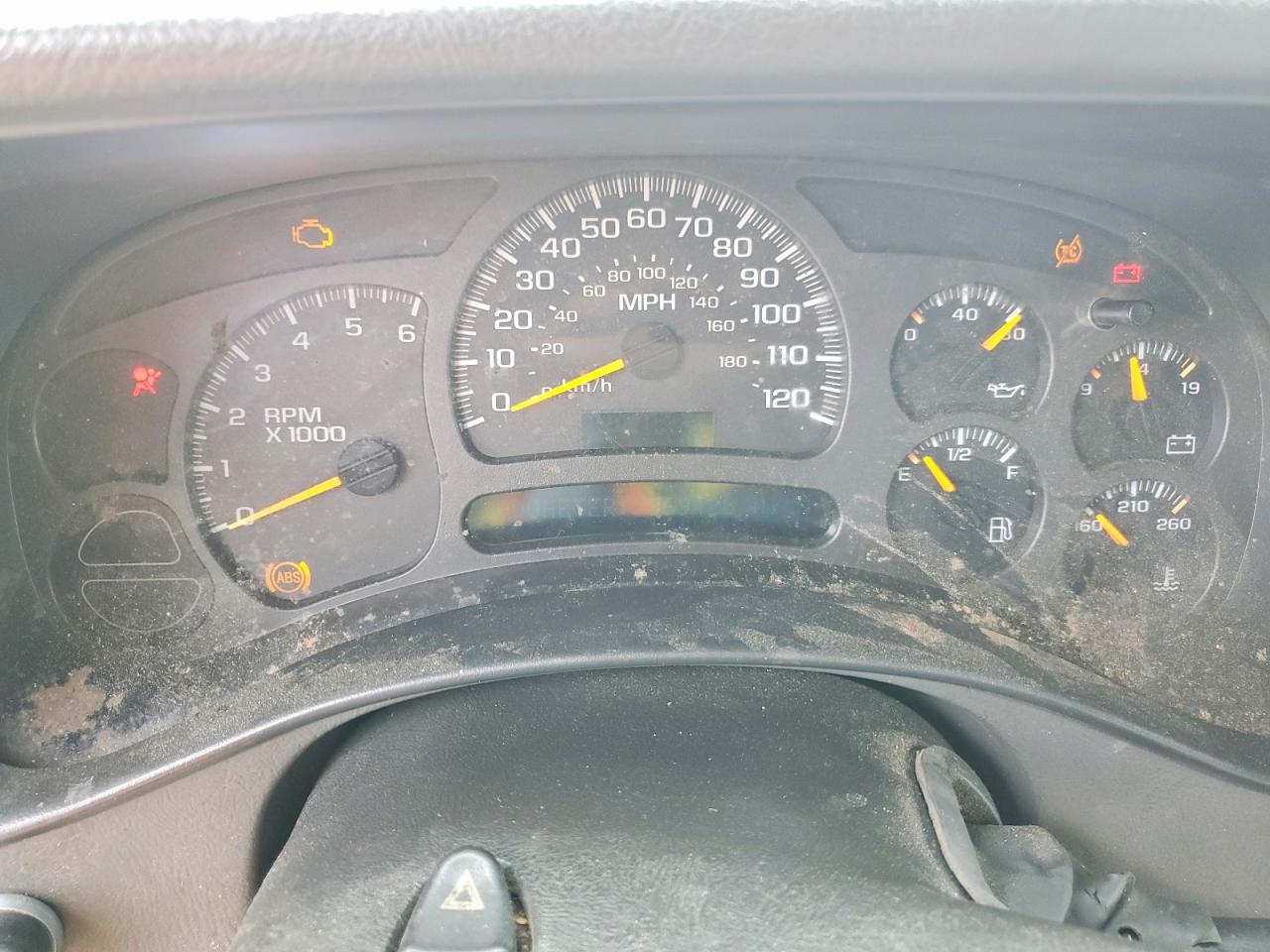 2004 GMC YUKON XL C1500 photo 17
