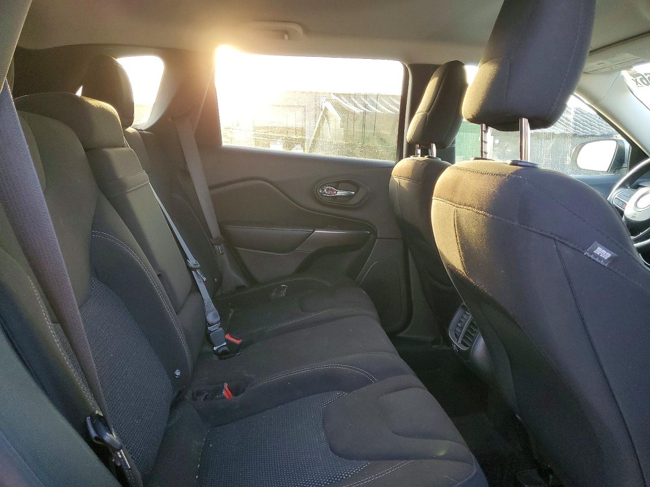 2019 JEEP CHEROKEE LATITUDE photo 21