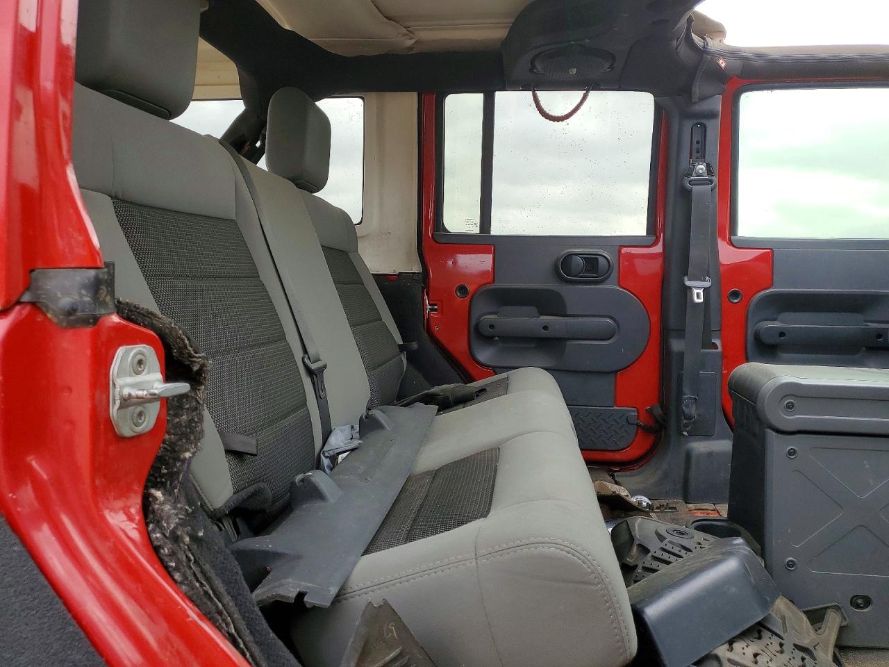 2010 JEEP WRANGLER UNLIMITED SPORT photo 21