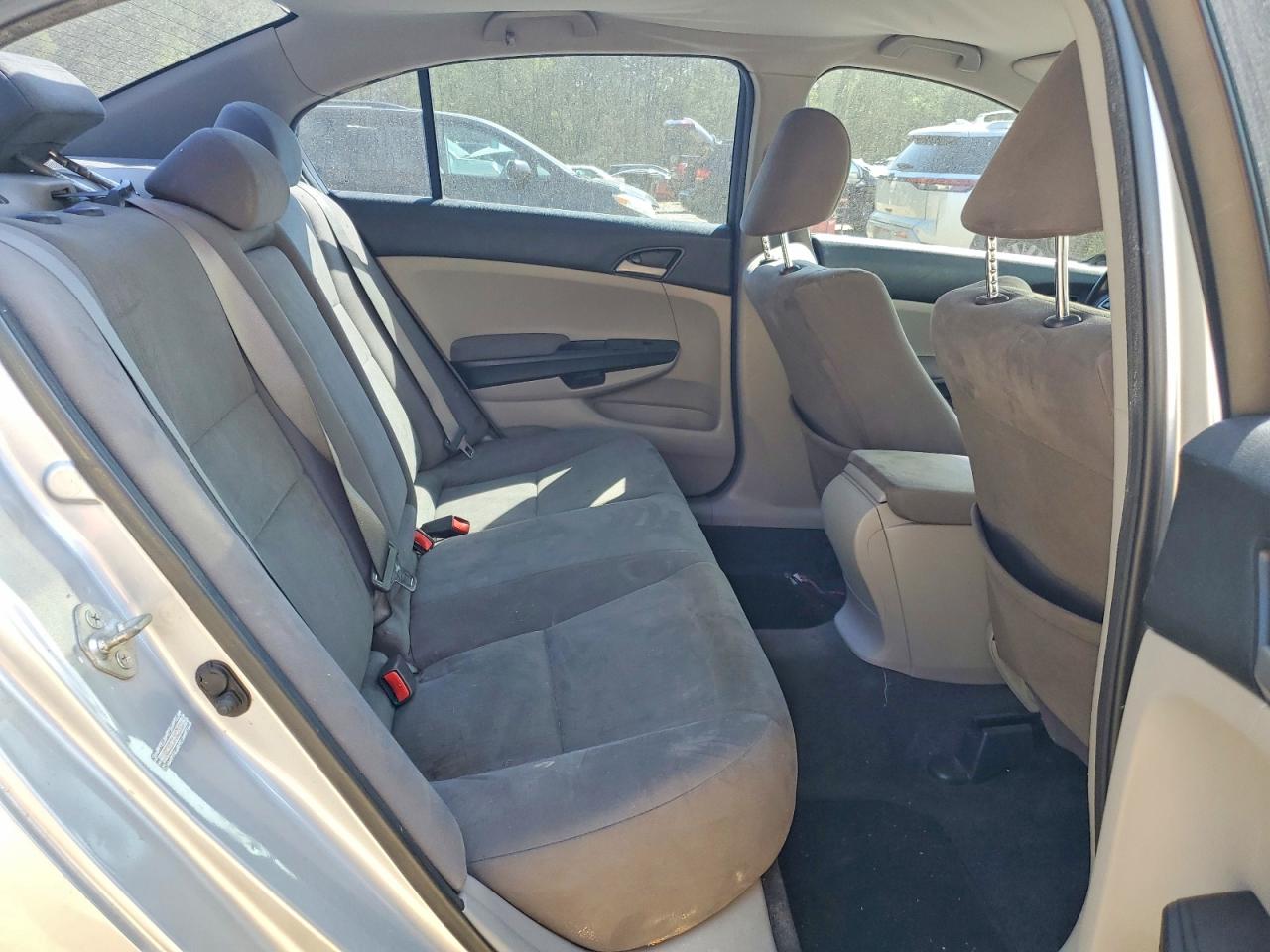 2012 HONDA ACCORD LX photo 28
