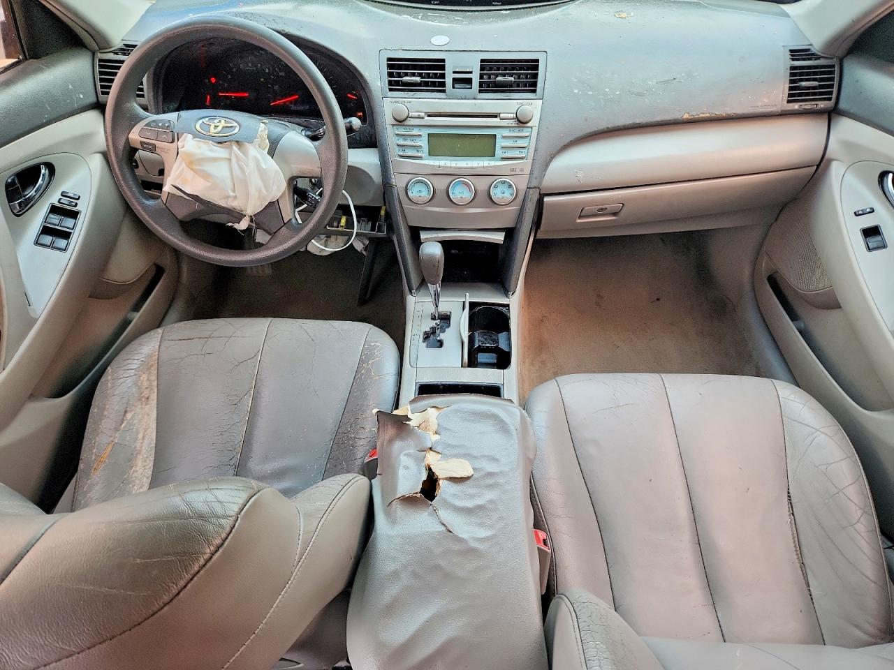 2009 TOYOTA CAMRY LE photo 22