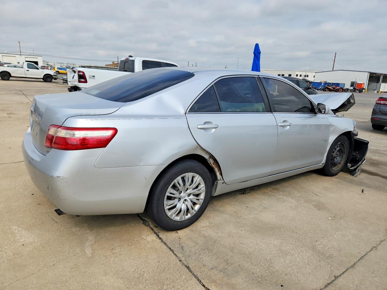 2009 TOYOTA CAMRY LE photo 7