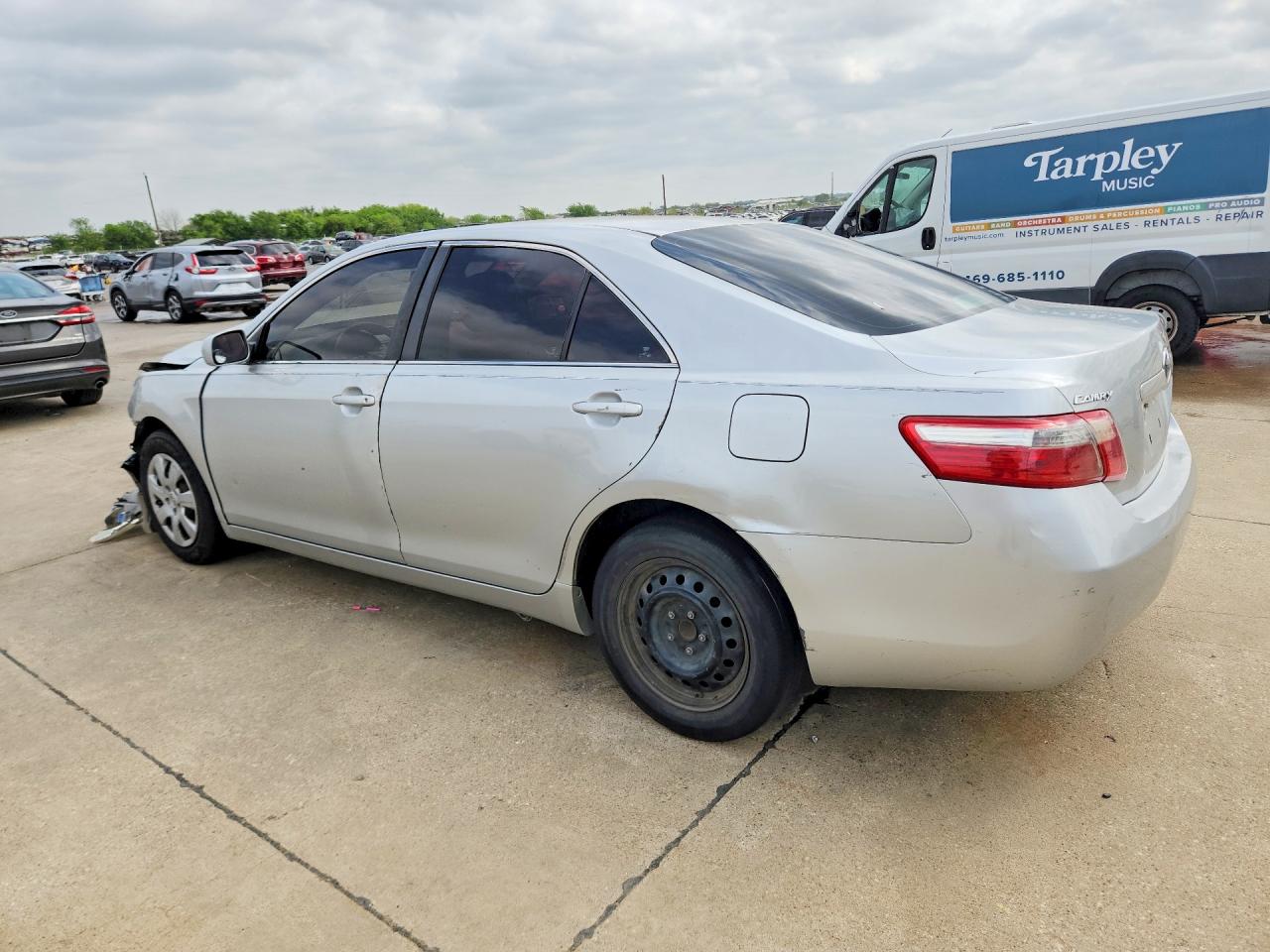 2009 TOYOTA CAMRY LE photo 4