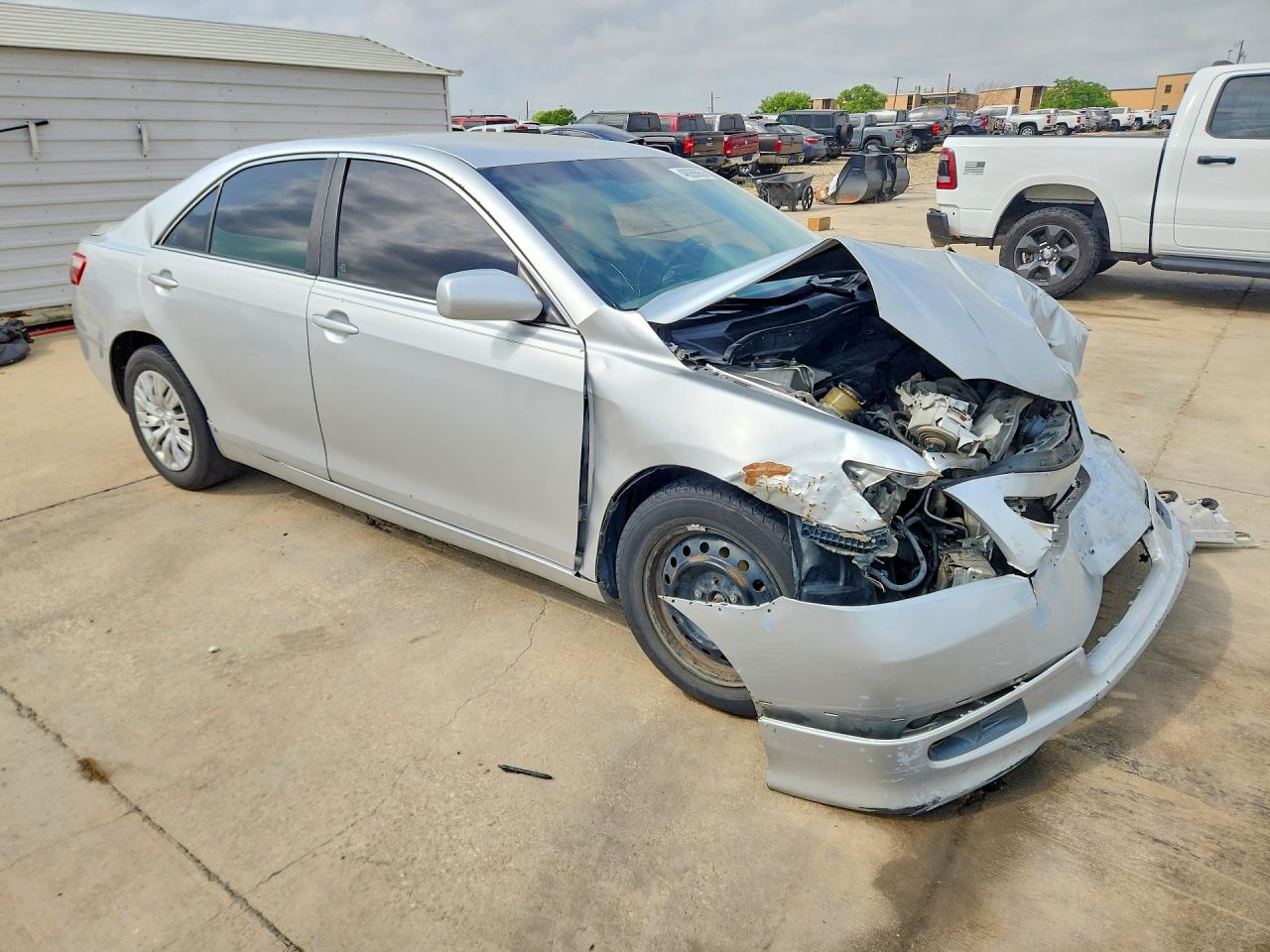 2009 TOYOTA CAMRY LE photo 10
