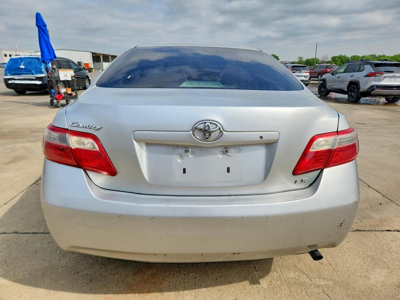 2009 TOYOTA CAMRY LE photo 16