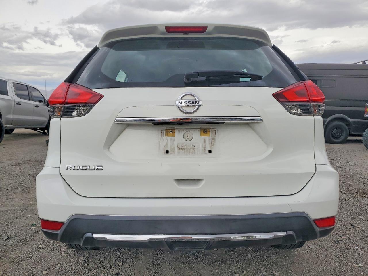 2017 NISSAN ROGUE S photo 16