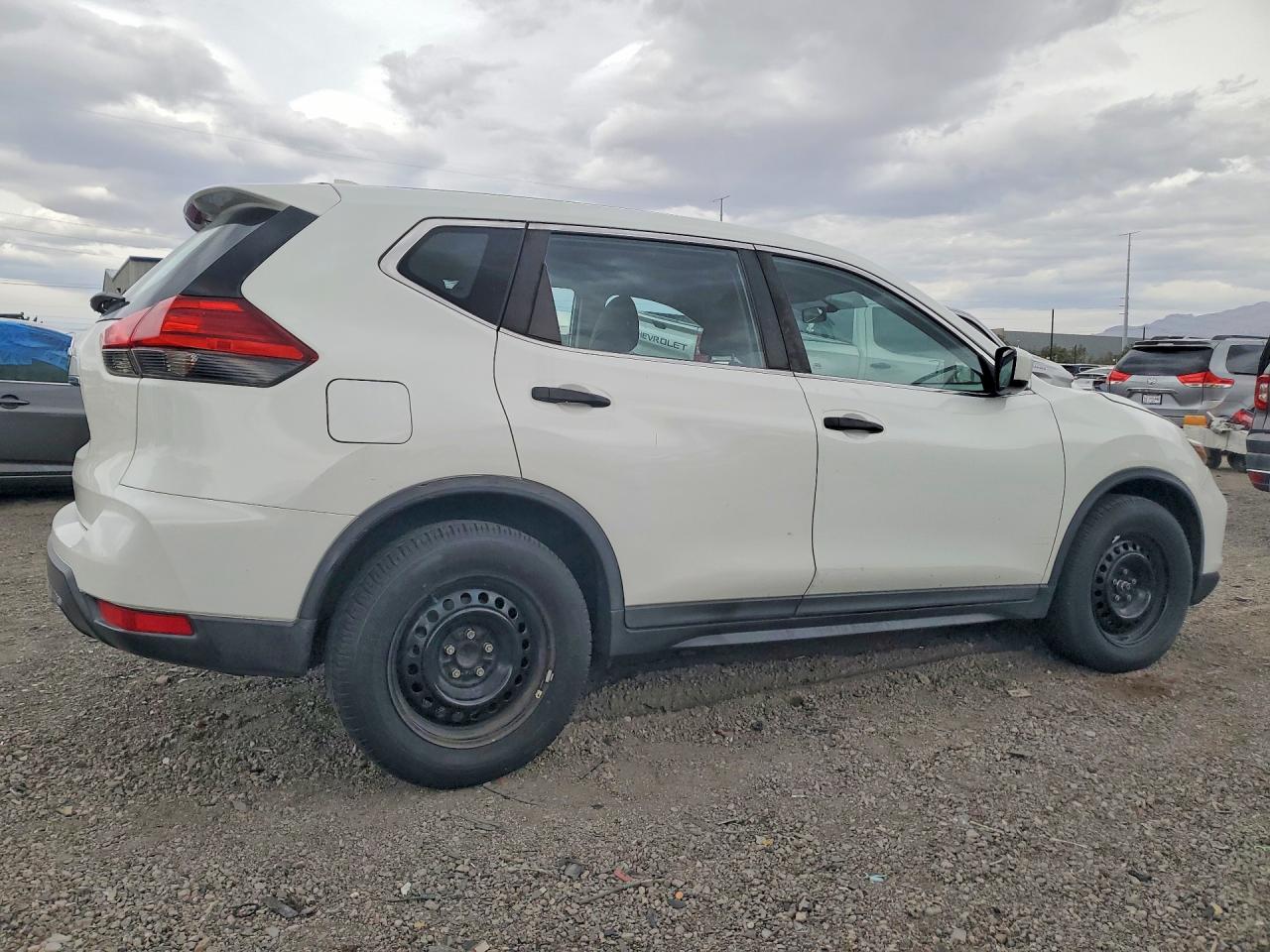 2017 NISSAN ROGUE S photo 7