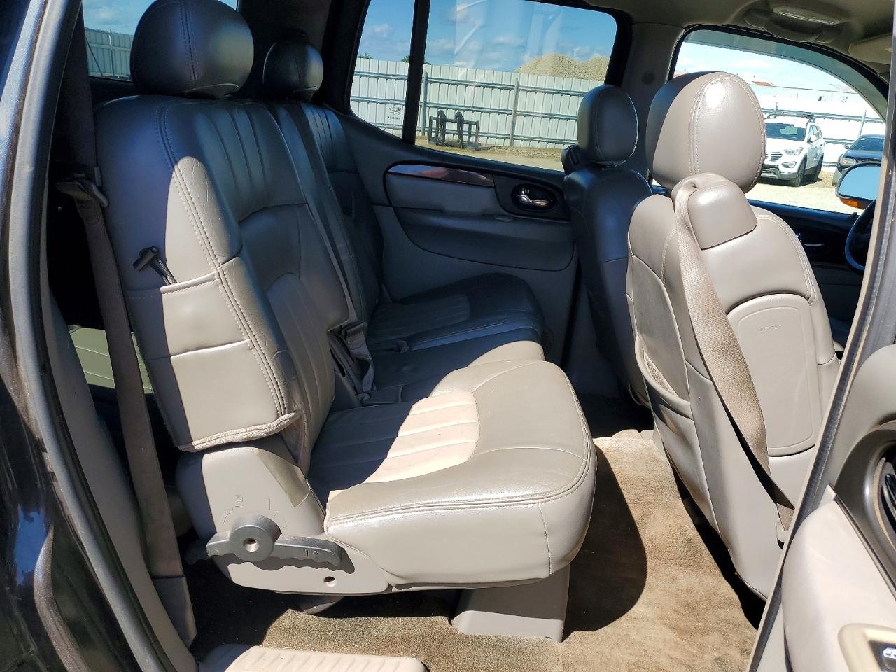 2004 GMC ENVOY XL photo 11