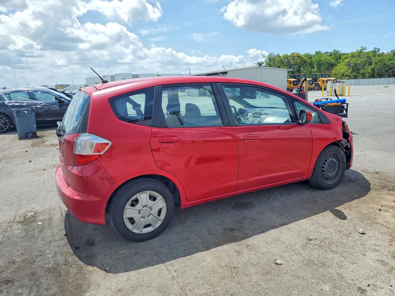 2013 HONDA FIT photo 5