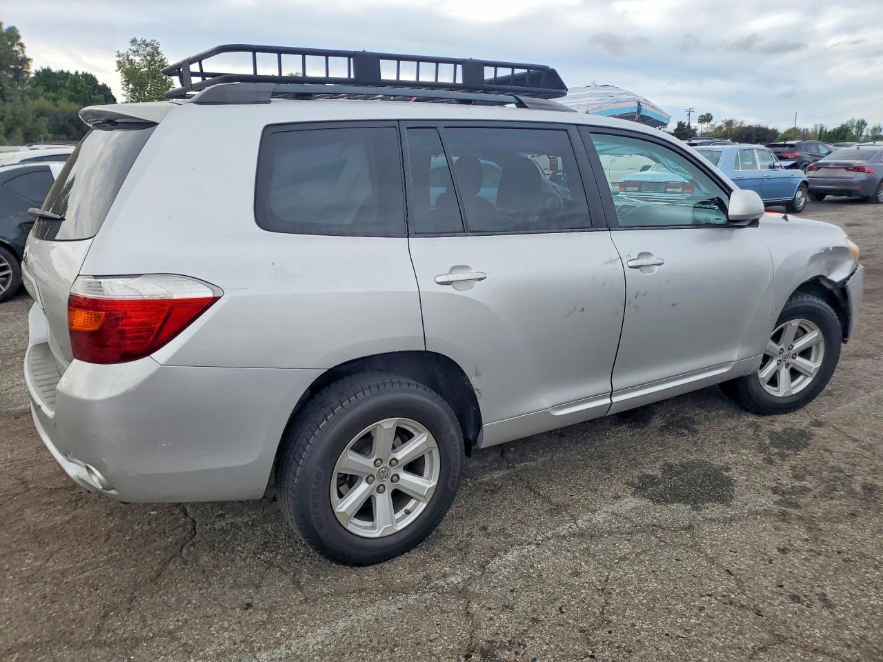2010 TOYOTA HIGHLANDER BASE photo 5