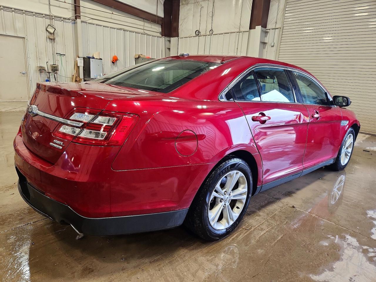 2015 FORD TAURUS SEL photo 5