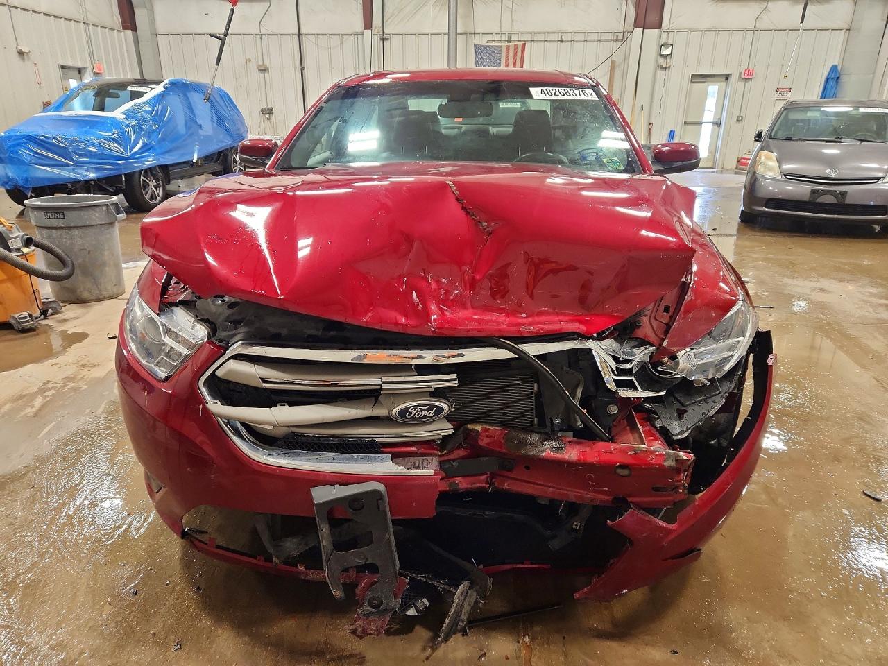2015 FORD TAURUS SEL photo 9