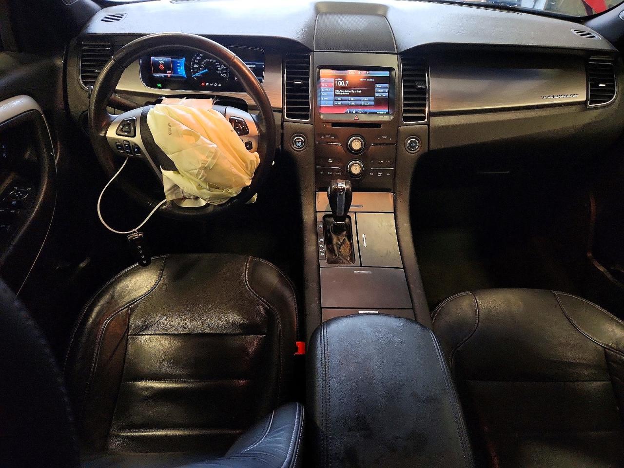 2015 FORD TAURUS SEL photo 15