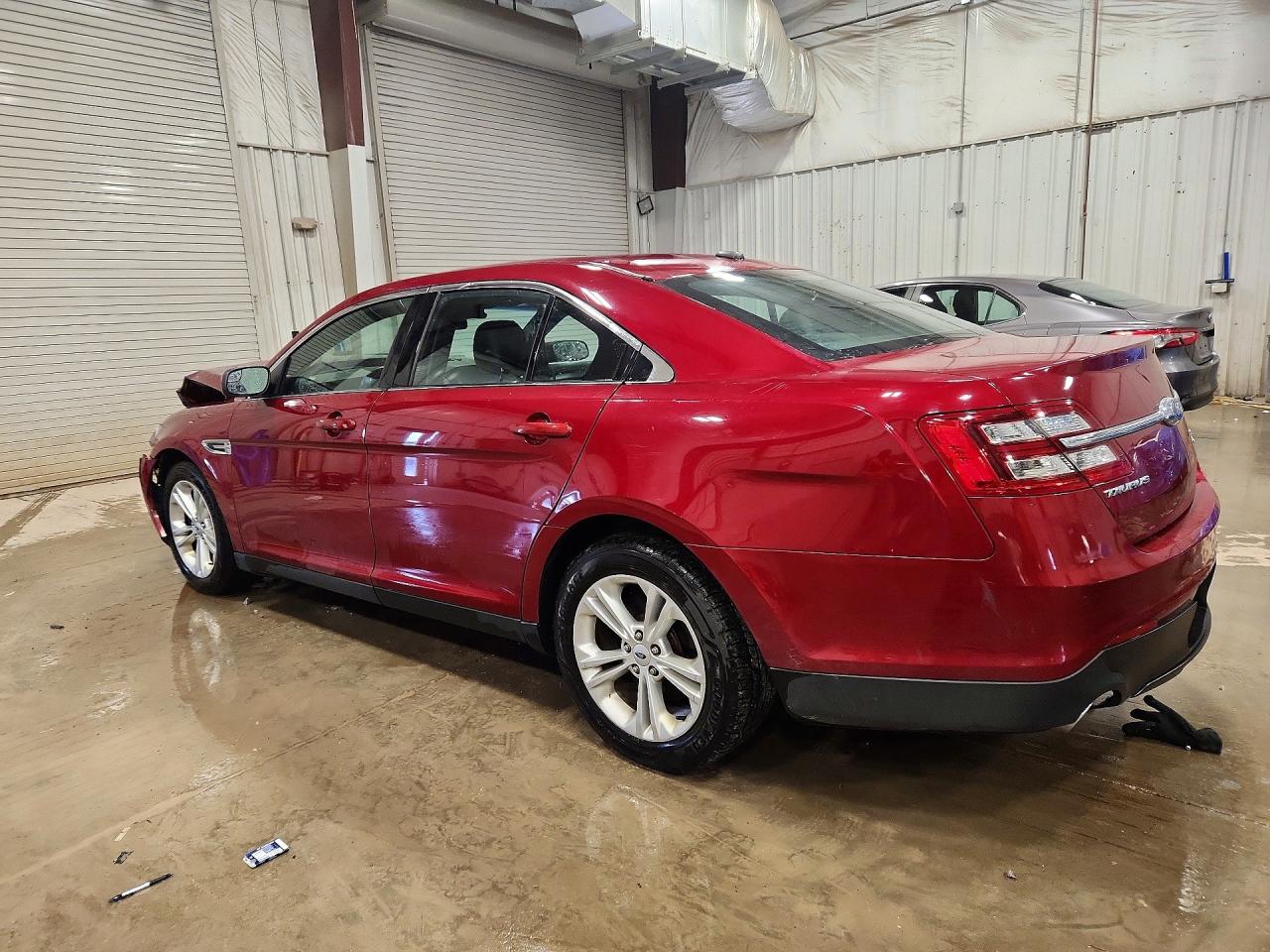 2015 FORD TAURUS SEL photo 3